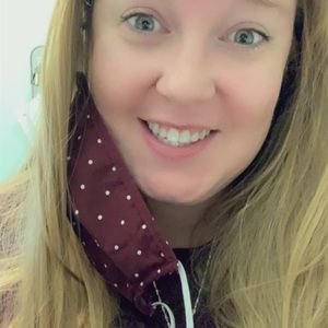 Meet your Posher, Adrienne